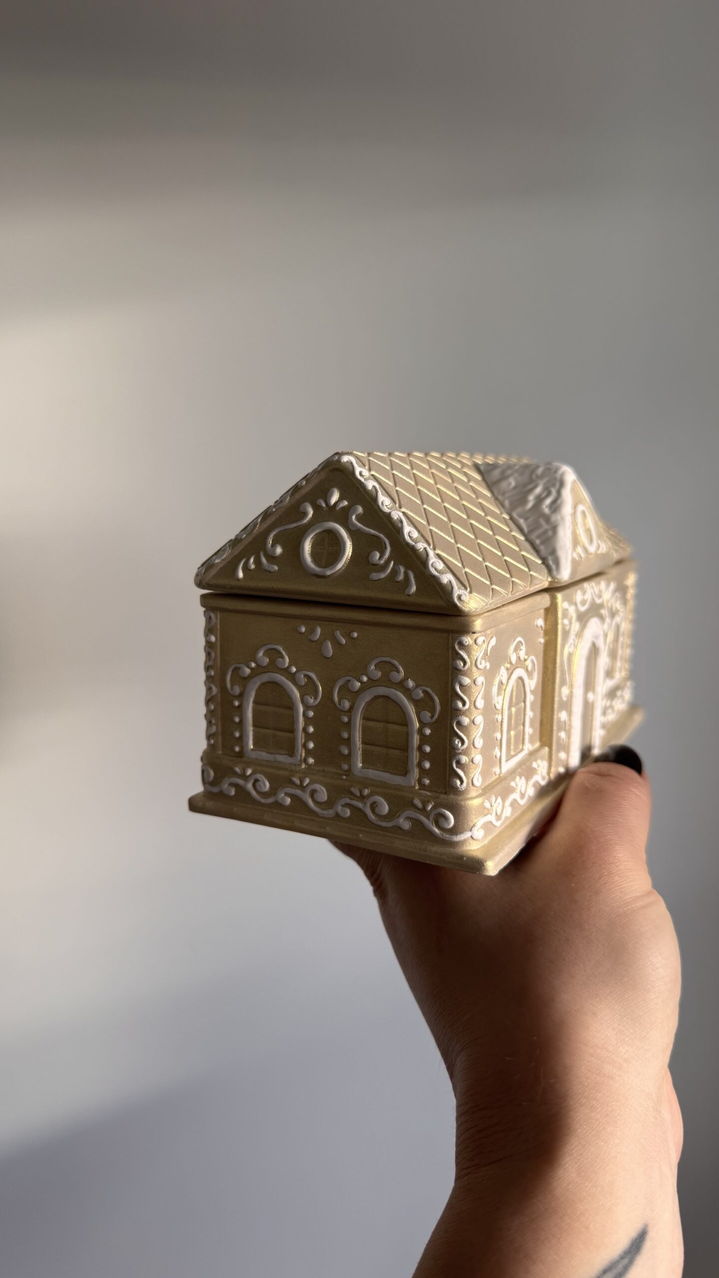 Bougie Gingerbread Cottage « Nacrée » – Image 4