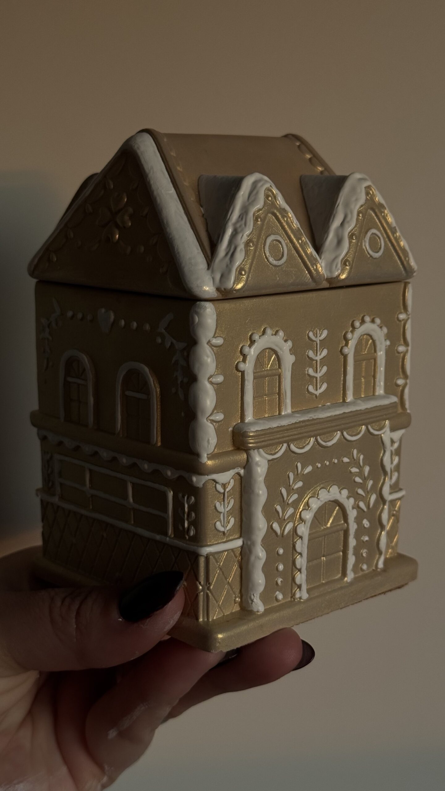 Bougie Gingerbread Cottage « Nacrée » – Image 5